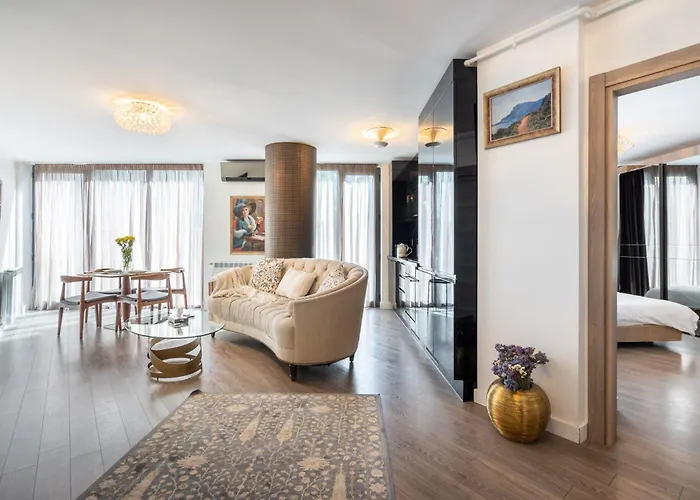 Arcadia Center New Build