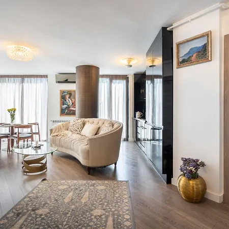 Arcadia Center New Build