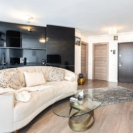 Arcadia Center New Build Apartment Bucharest